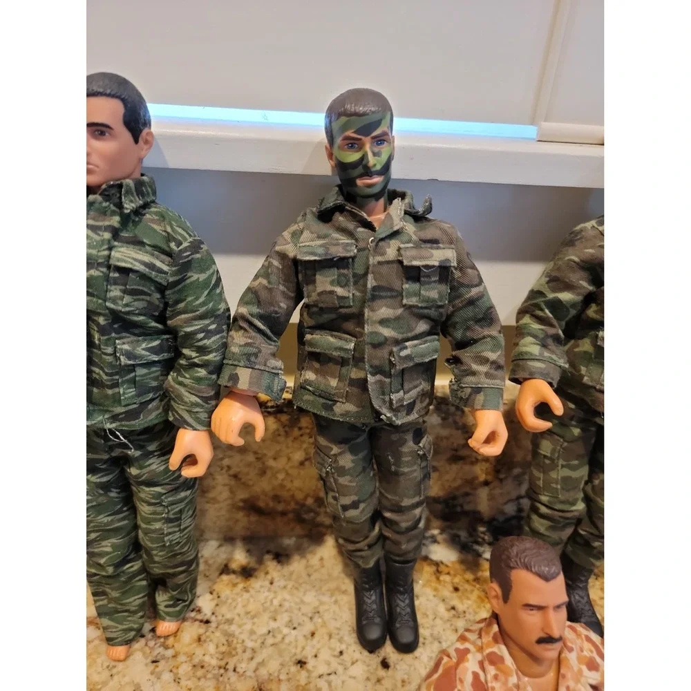 M&C Toy 90's Military Action Figures lot of 5